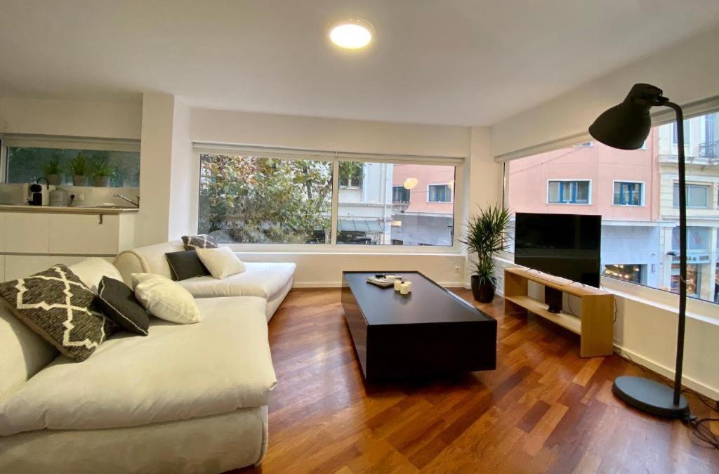 Mosaikon #aiolou Str Αθήνα